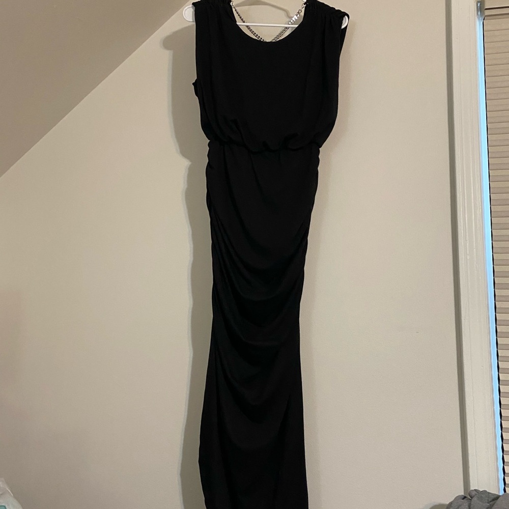 Elegant Black Sleeveless Dress